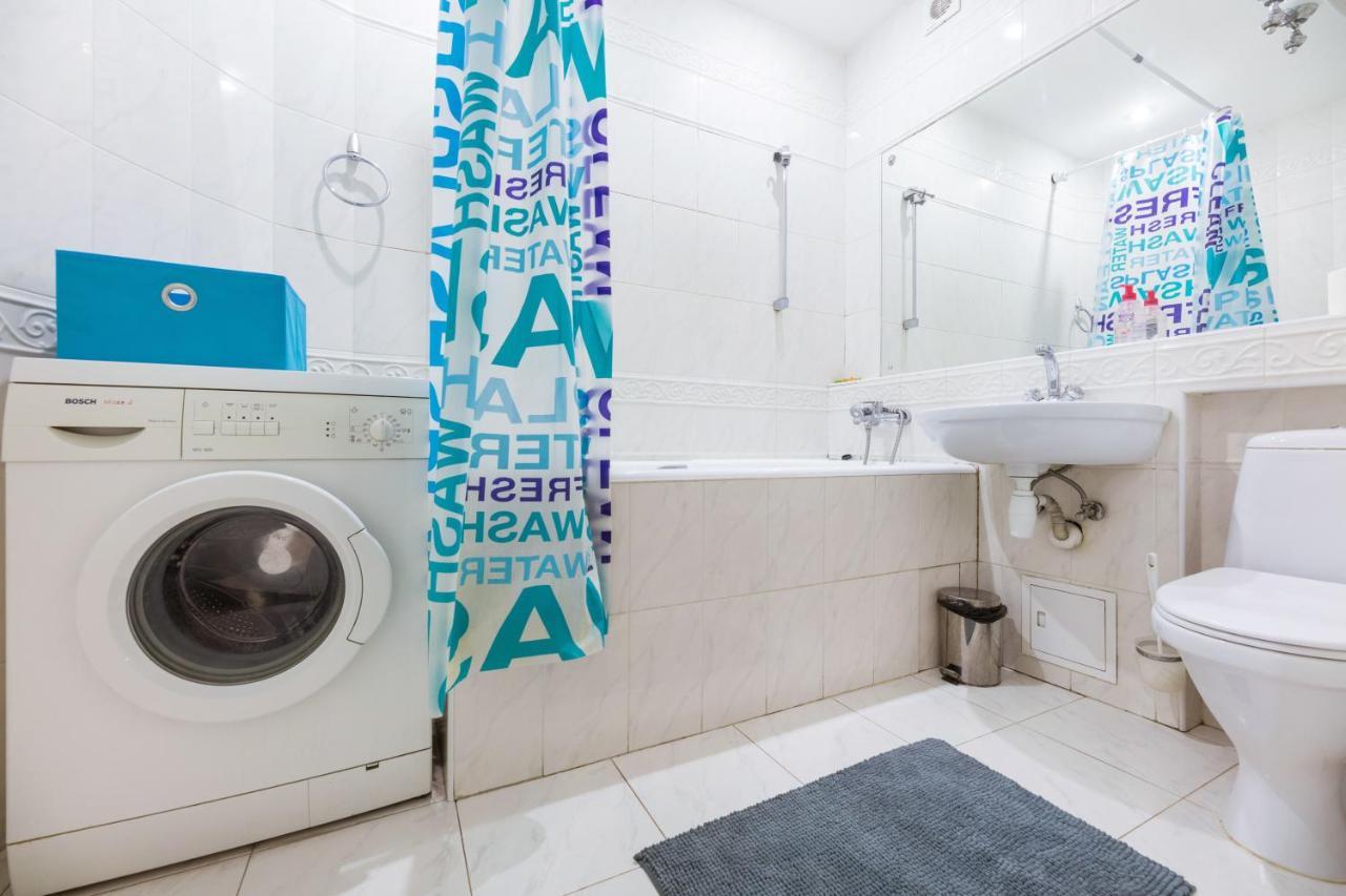 Ferienwohnung На Палаце Спорта Kiew Exterior foto