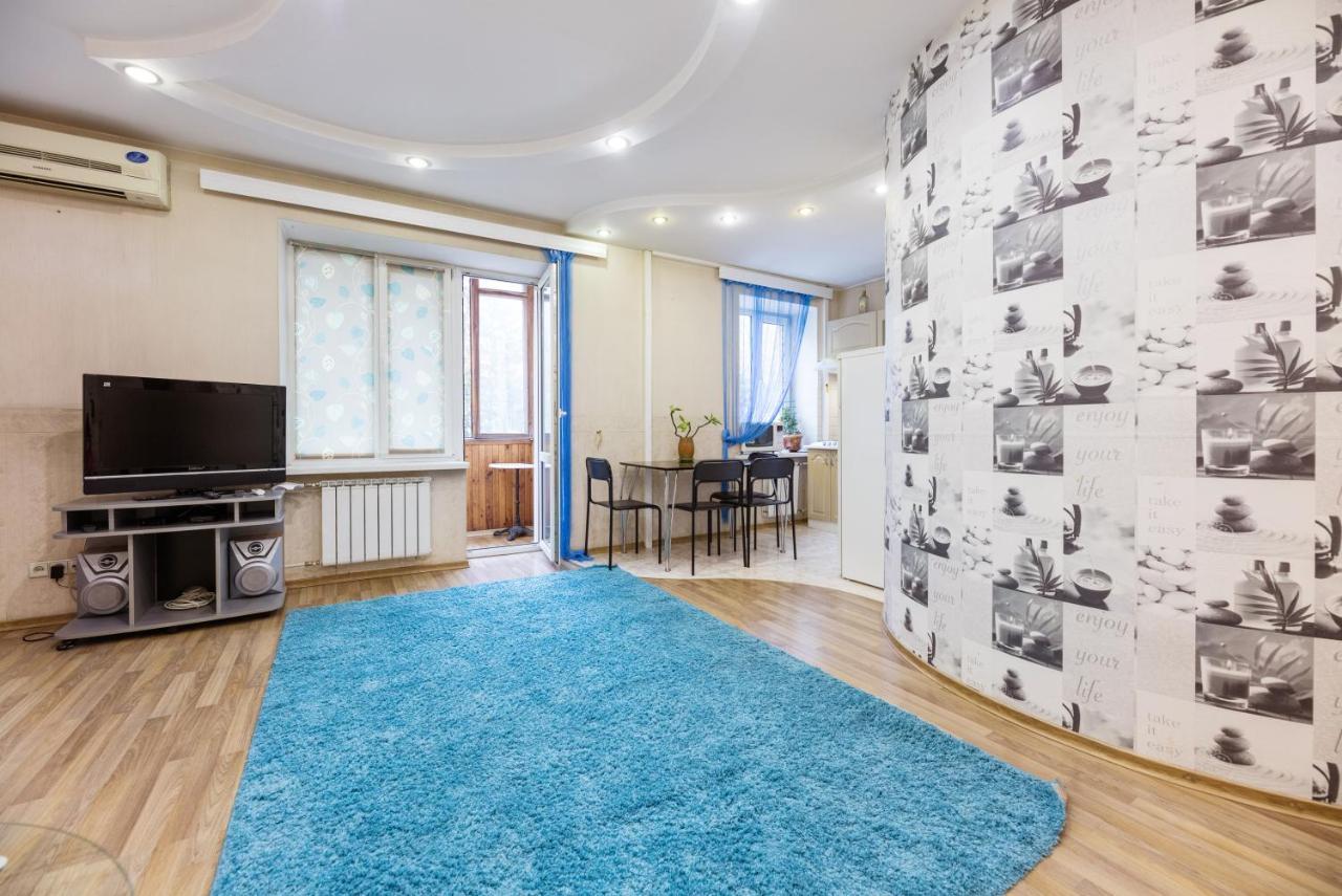 Ferienwohnung На Палаце Спорта Kiew Exterior foto